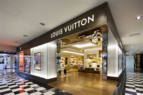 louis vuitton locations|louis vuitton storefront.